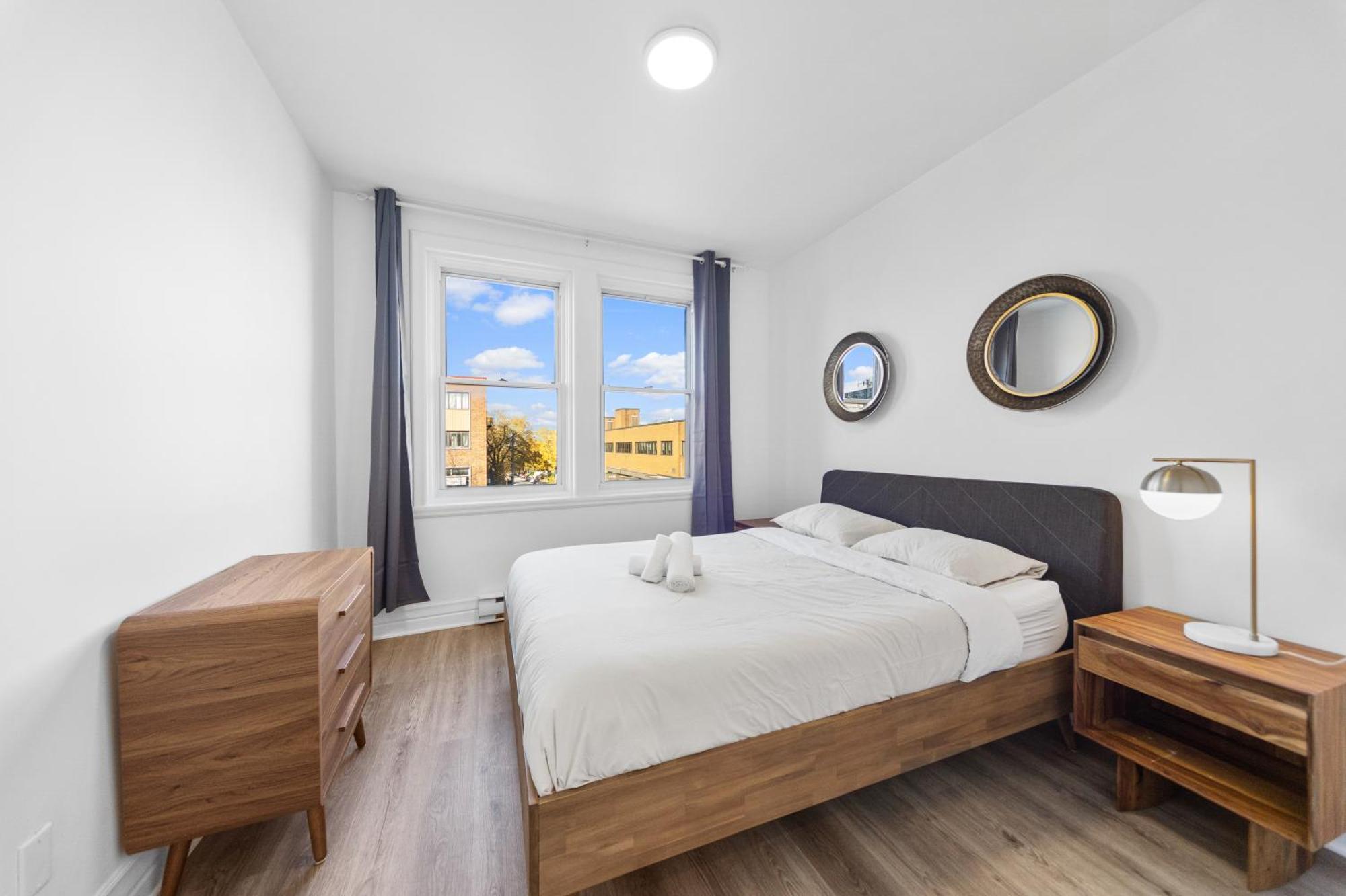 Modern And Cozy 4 Bedrooms Sleep 12 Montreal Exterior photo