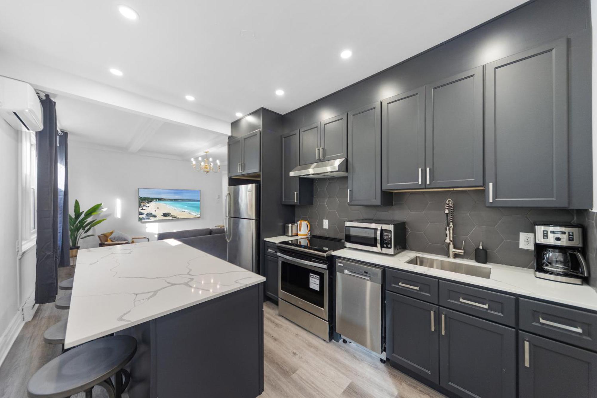 Modern And Cozy 4 Bedrooms Sleep 12 Montreal Exterior photo